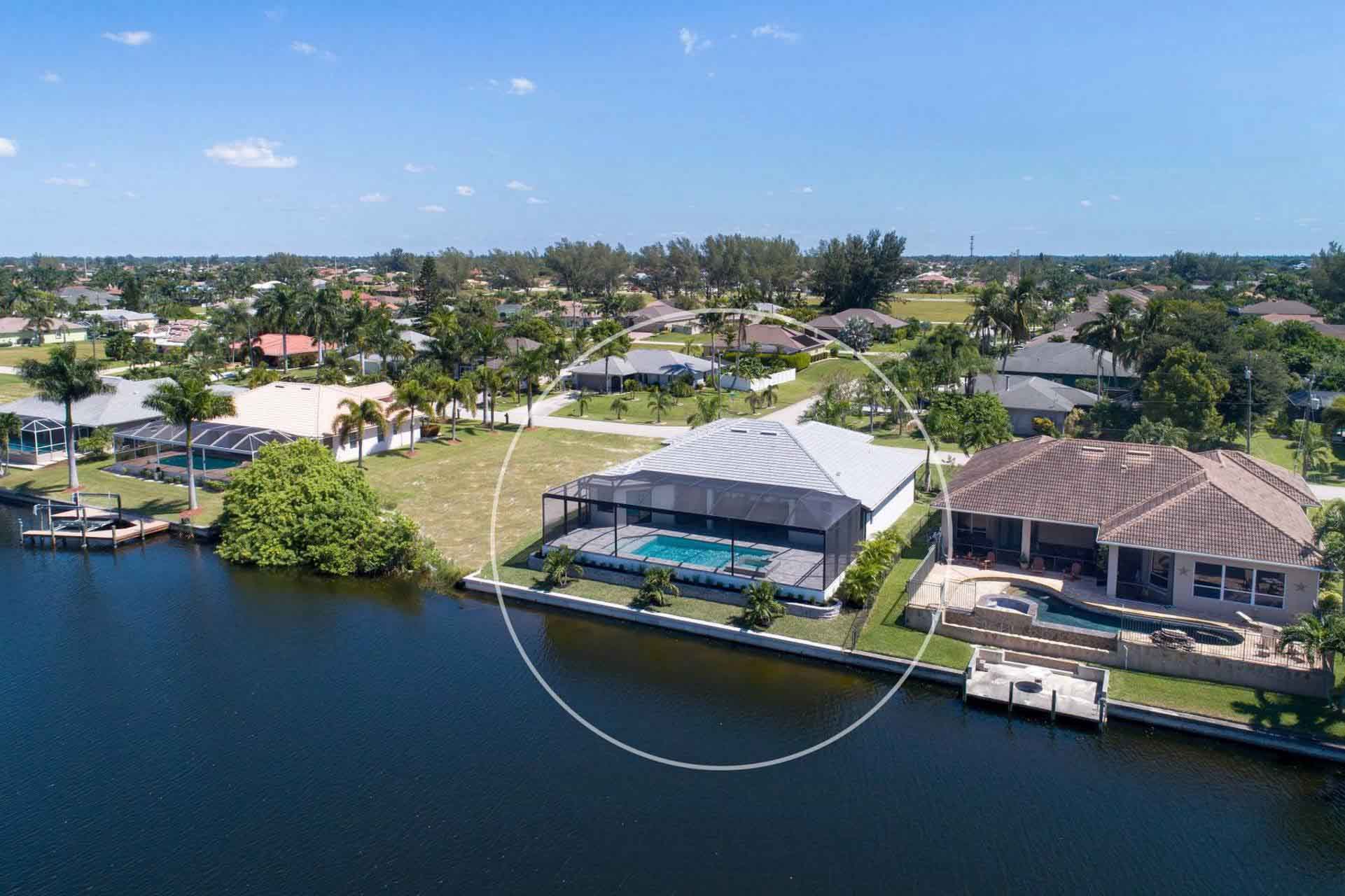 Immobilie in Cape Coral mit Pool