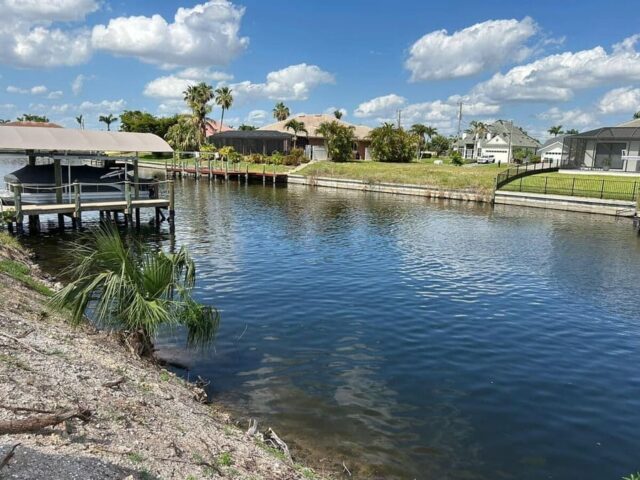 Baugrundstück in Cape Coral